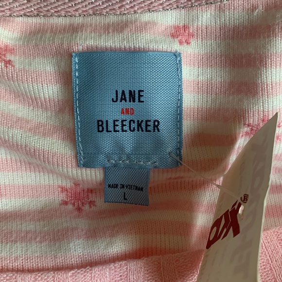 Jane and Bleeker Christmas Pajama Set - Picture 6 of 15